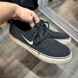 Nike SB Clutch